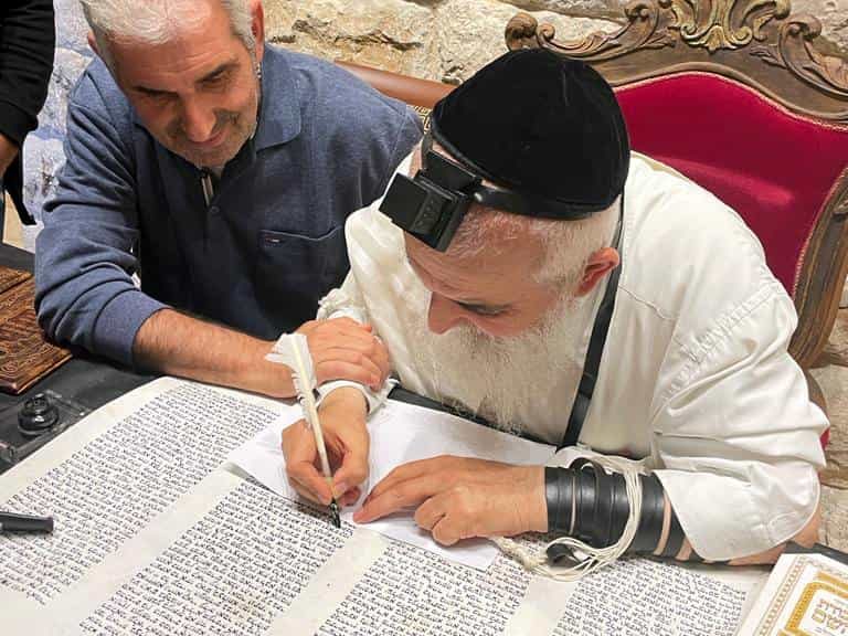 bf8645e0-a95e-41ad-9525-558ddb752ec3